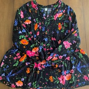 Old Navy Maternity Plus Floral Pintuck Blouse
